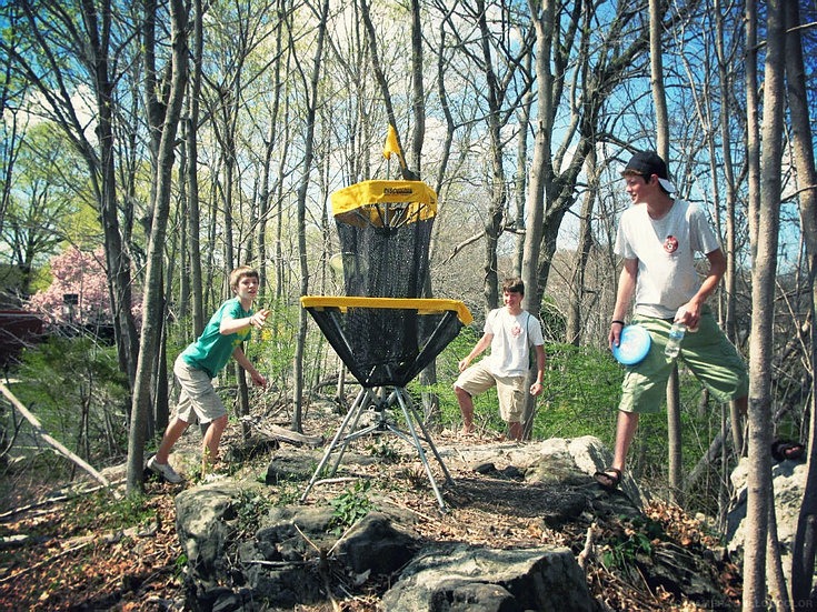 Disc Golf 4 disc golf, golf, activité, location, enfant, événement, anniversaire, créateur d'événement, arbre de noel, entreprise, toulouse, occitanie, comité d'entreprise, soirée, fête, mariage, midi-pyrénées, haute-garonne, collectivités, centre commerciaux, stand, centre commercial
