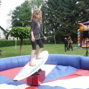 surf challenge, surf, location, activité, enfant, événement, anniversaire, créateur d'événement, arbre de noel, entreprise, toulouse, occitanie, comité d'entreprise, soirée, fête, mariage, midi-pyrénées, haute-garonne, collectivités, centre commerciaux, stand, centre commercial