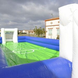 terrain de foot gonflable