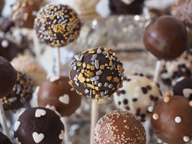 CAKE-POPS