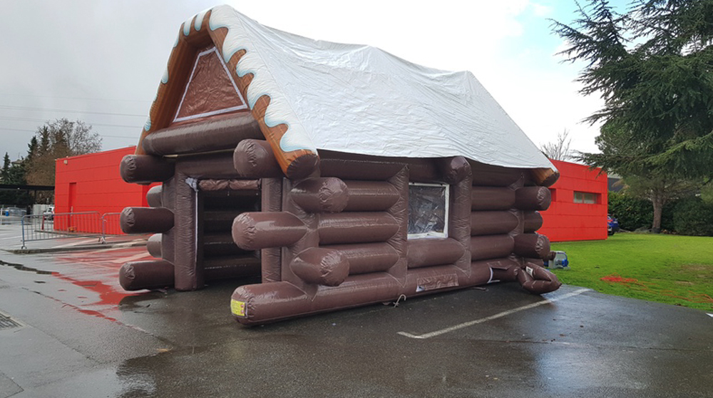 CHALET GONFLABLE 3